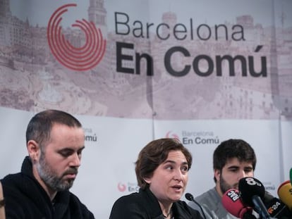 Ada Colau (centre) en la presentació de Guanyem Barcelona.