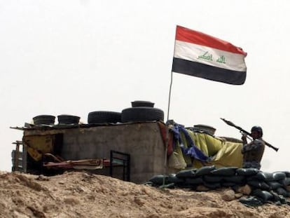 Un soldat iraquià en una operació militar prop de Ramadi, l'1 de juny.