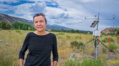 La microbióloga Jill Banfield, cerca del pueblo de Rifle (EE UU).