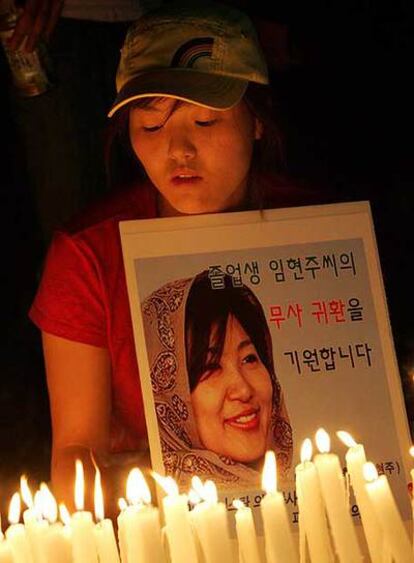 Vigilia en Seúl por la liberación de los rehenes surcoreanos.