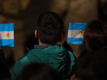 Vigilia en Río Grande (Argentina) en el 40º aniversario del inicio de la guerra de las Malvinas, en abril.