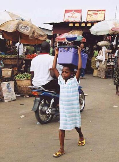 Niño trabajando en Benin