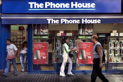 Tienda de la cadena de teléfonos The Phone House en Barcelona.