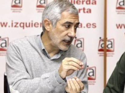 Los portavoces de Izquierda Abierta, Gaspar Llamazares y Montserrat Mu&ntilde;oz, en el Consejo Pol&iacute;tico.