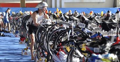 Participantes de la Triatl&oacute;n del domingo. 