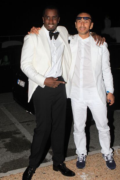 P. Diddy saliendo de la A List Super Party, en un barco.