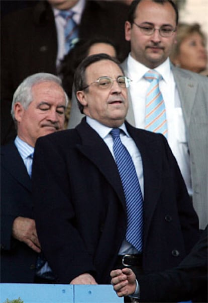 El presidente del Real Madrid, Florentino Pérez, en un momento del partido de hoy.