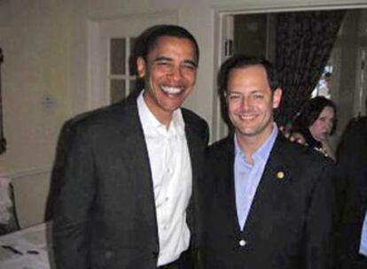 Barack Obama posa junto a Rafael Anchía durante un acto electoral.