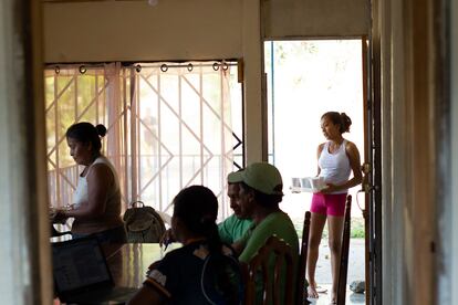 Asamblea de dirigentes de la Asociación para el Desarrollo Integral en Boruca.