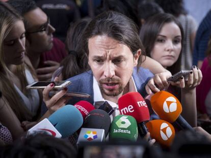 Iglesias contesta a los medios con motivo de la moci&oacute;n de censura presentada por su partido.