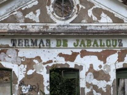 Fachada del edificio de las antiguas termas de Jabalcuz en Jaén.