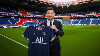 Messi, con la camiseta del PSG en el Parque de los Príncipes, el martes.