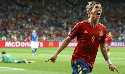 Fernando Torres celebra uno de los goles de la final ante Italia en la pasada Eurocopa