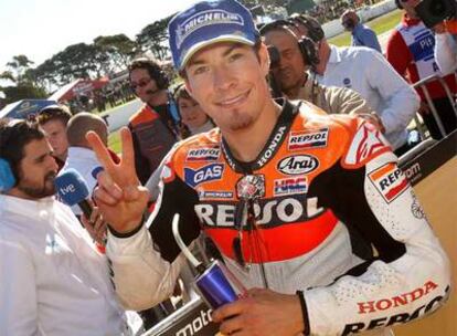 Nicky Hayden, ayer tras acabar tercero en Phillip Island, tras Stoner y Rossi y por delante de Lorenzo.