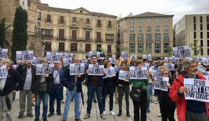 Un momento de la protesta en la plaza de la Catedral, en Barcelona.