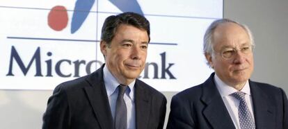 González y Nin, en la primera oficina de monte de piedad de La Caixa.
