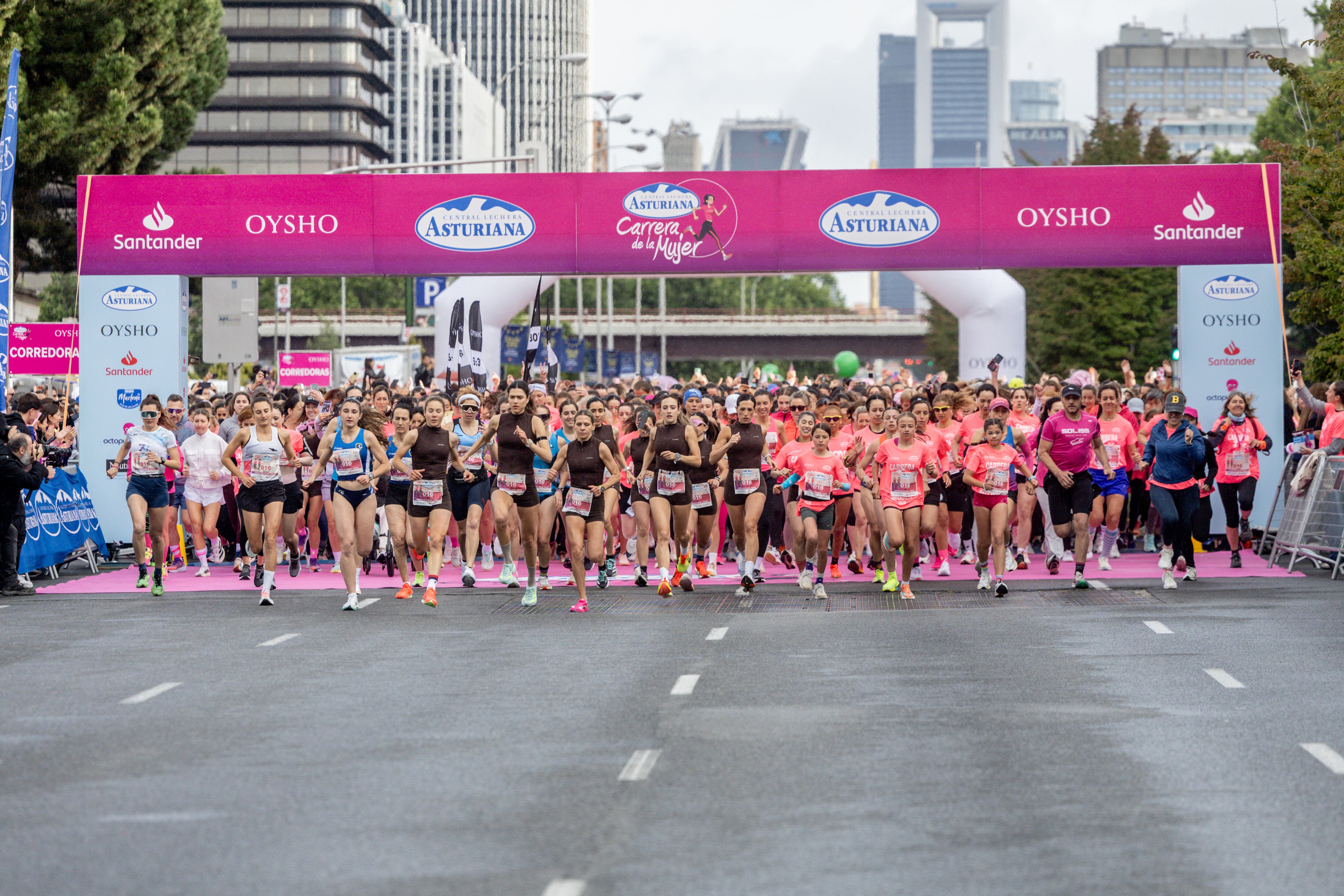 ¿Causa o marketing? Críticas a la Carrera de la Mujer por el dinero real que destina a la lucha contra el cáncer de mama