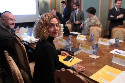 La ministra Meritxell Batet, preside en Bilbao el Consejo de las Lenguas Oficiales.