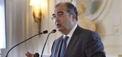 GRA034. SANTANDER, 15/06/2016.- El presidente en funciones de Banco Popular, Ángel Ron