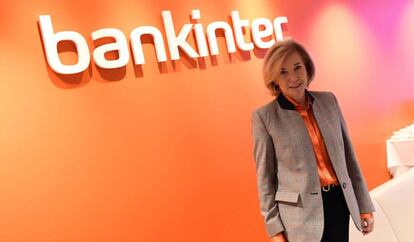La consejera delegada de Bankinter, María Dolores Dancausa, posa este jueves en Madrid donde presenta los resultados del 2019 de la entidad financiera.