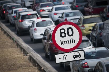 Señalizaciones de radares y límites de velocidad en Ciudad de México.