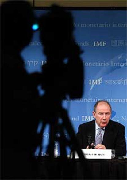 Rodrigo Rato, en su primera comparecencia ante la prensa tras su nombramiento como director gerente del FMI
