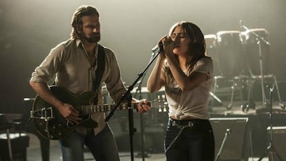 Bradley Cooper y Lady Gaga, en 'Ha nacido una estrella'.