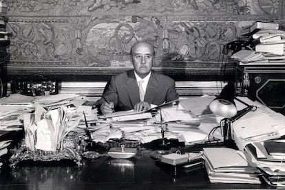 Francisco Franco en su despacho de El Pardo en los años cincuenta. 
