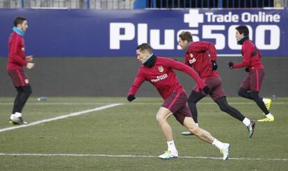 Fernando Torres durante el entrenamiento para el partido de ida de los cuartos de final.