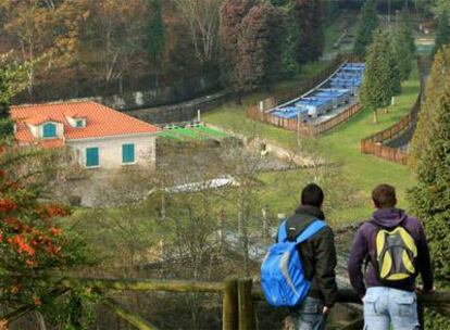 Piscifactoría de O Carballiño (Ourense) en la que se criará una reserva de trucha autóctona para futuras repoblaciones.