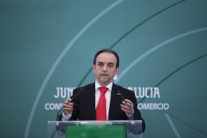 El consejero andaluz de Turismo y Comercio, Rafael Rodríguez, durante su intervención en un acto en Málaga.