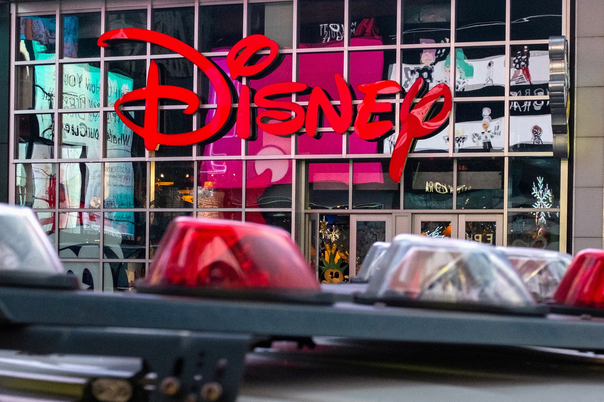 Disney muestra ansiedad en varios frentes 