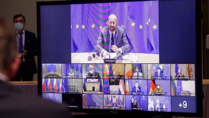 O presidente do Conselho Europeu, Charles Michel, na videoconferência desta quinta-feira sobre a covid-19, em Bruxelas.