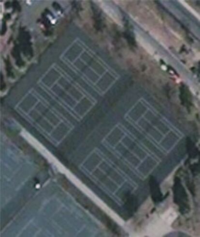 Imagen de una pista de tenis de Washington DC captada por 'Quickbird' desde 450 kilómetros de altura.