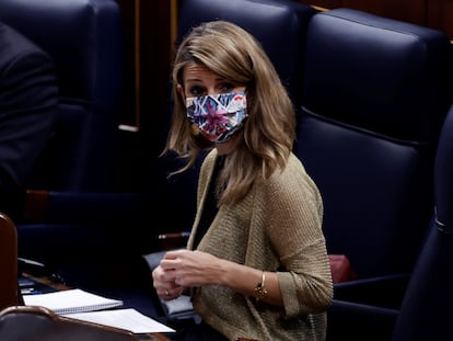 La ministra de Trabajo, Yolanda Díaz, durante el pleno del Congreso de los Diputados en la sesión de control al Gobierno.