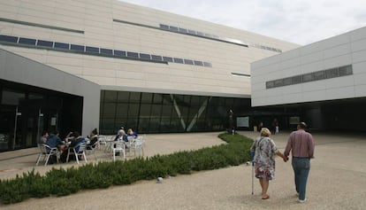 Façana de l'Hospital de Sant Joan de Reus.