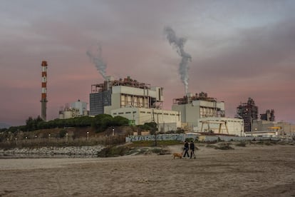 Planta termoeléctrica en Puchuncavi, Chile