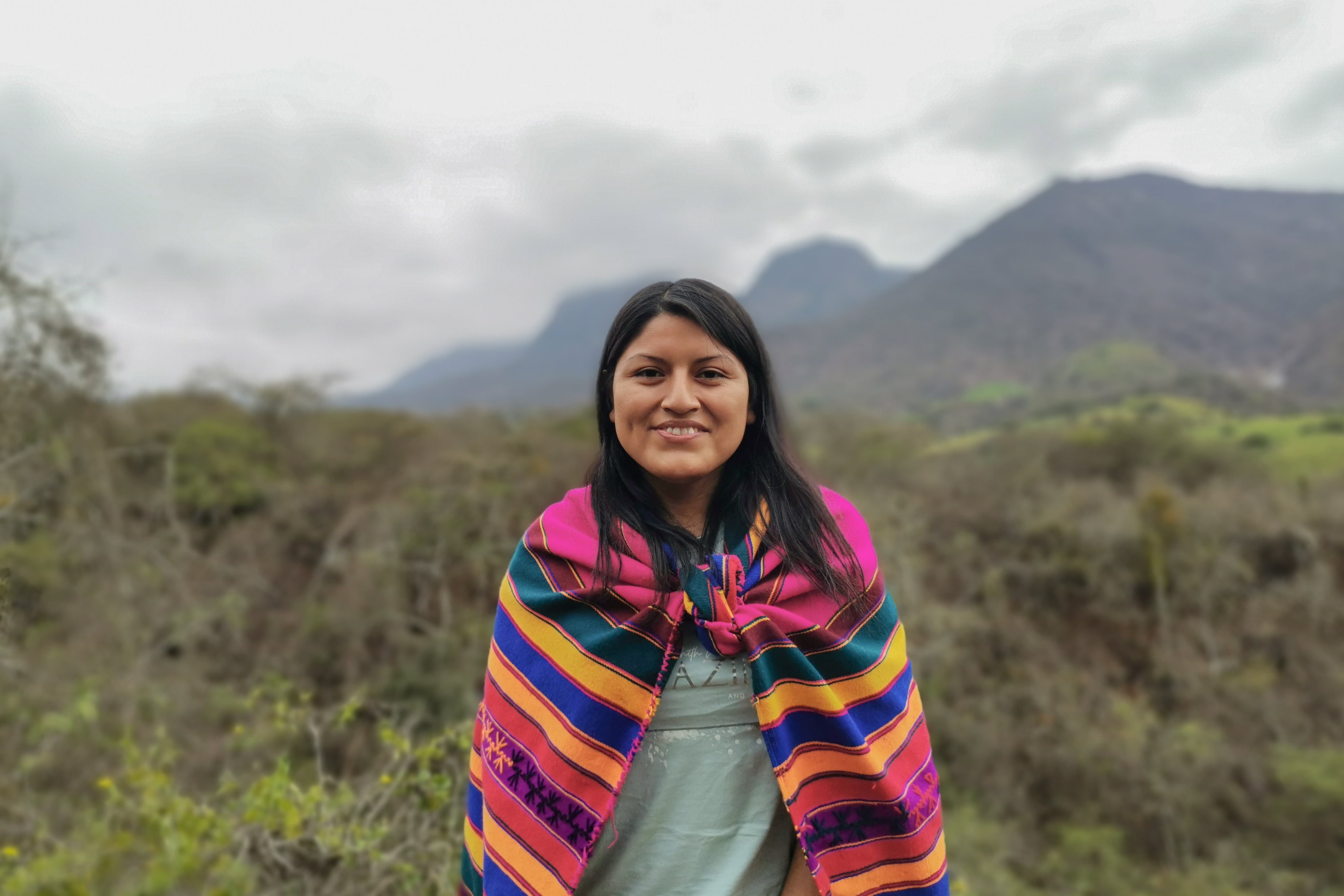 Ysabel Calderón, la peruana que se alió con las abejas para reforestar el bosque