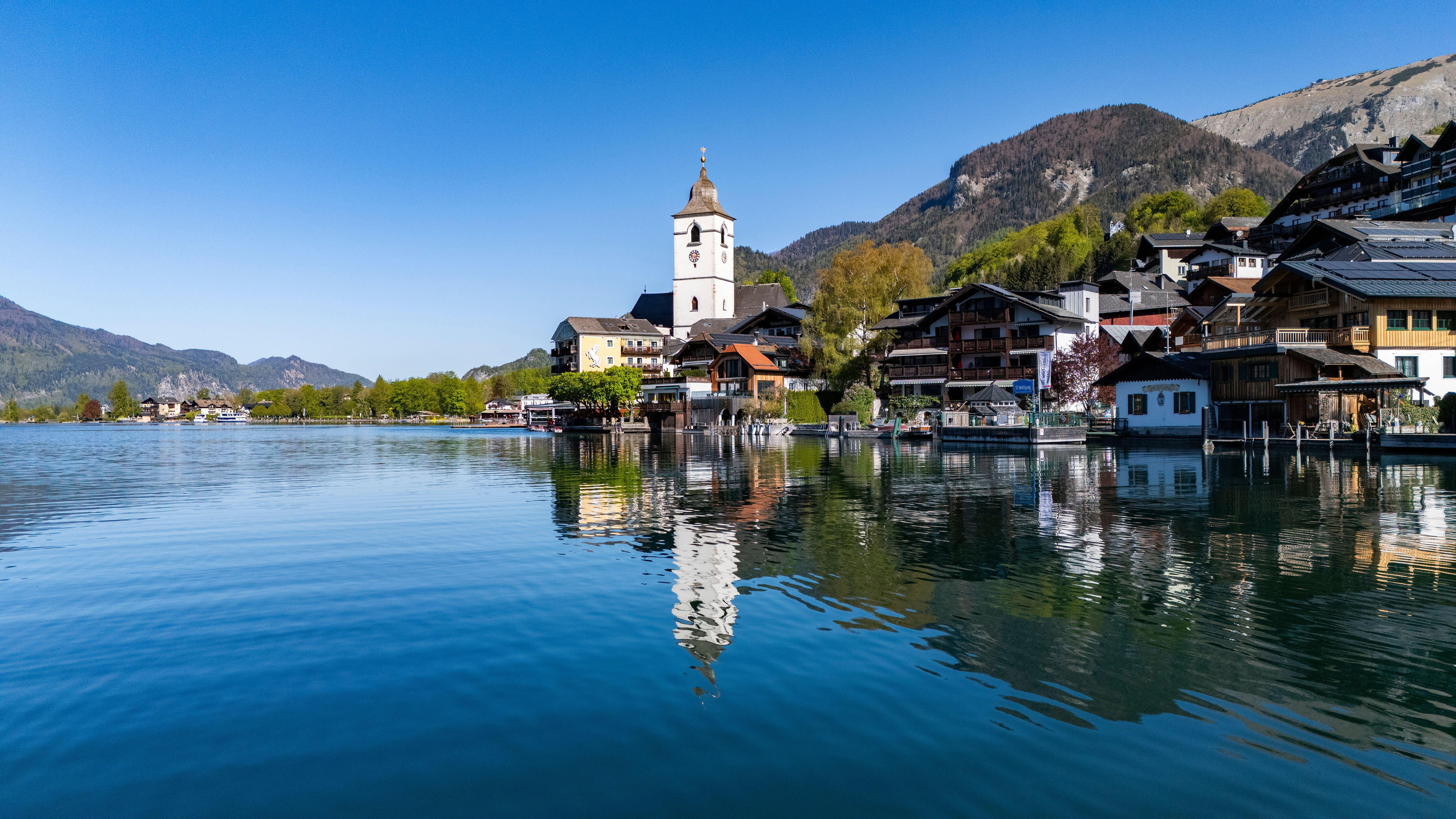 Un verano en Wolfgangsee: aguas cristalinas y pueblos de cuento en el lago más bonito de Austria