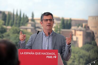 El ministro de la Presidencia, Félix Bolaños, durante su intervención en el homenaje a Federico García Lorca en Granada este miércoles.