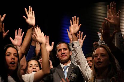 Guaidó, em um ato com estudantes nesta segunda-feira.