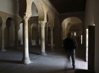 Nave central de San Miguel de Escalada, la iglesia mozárabe que se encuentra en tierras leonesas.