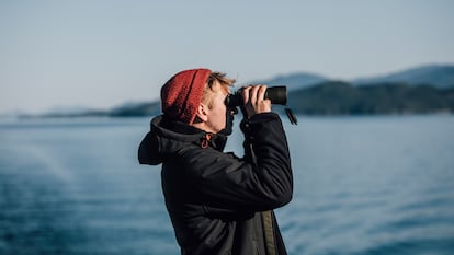 Diseñados para actividades al aire libre como escalada, senderismo u observación de paisajes y astronomía.GETTY IMAGES.