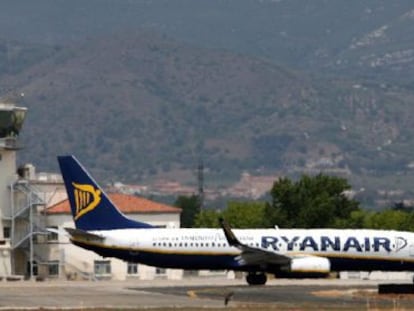 Un avión de Ryanair en el aeropuerto de Reus (Tarragona).