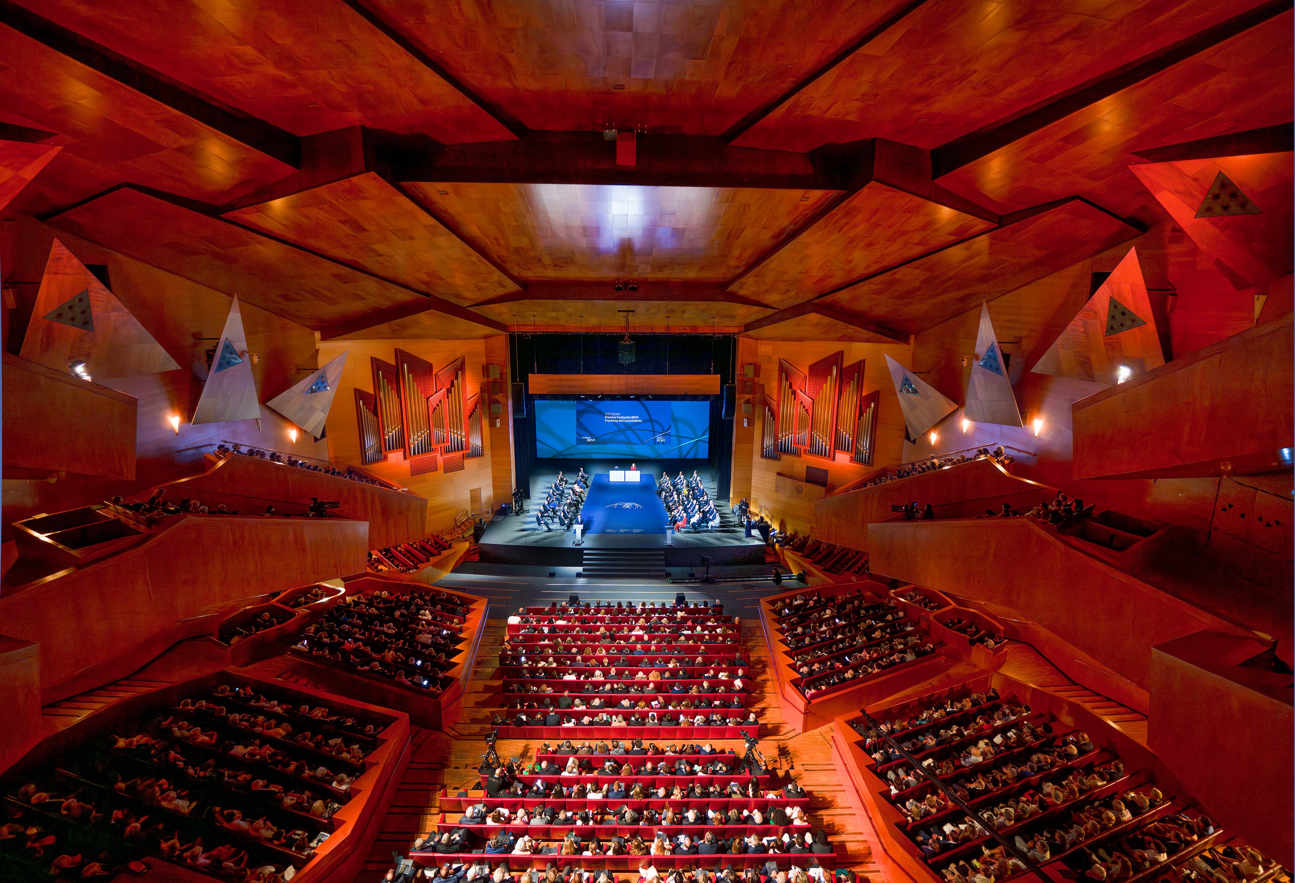 Celebración en el palacio Euskalduna de Bilbao de la última gala de los premios otorgados por la Fundación BBVA en junio de 2025.
