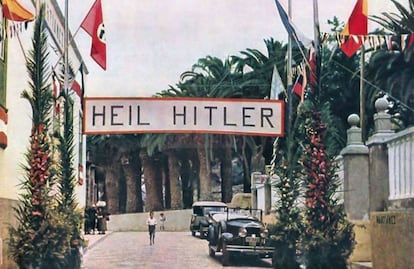 A banner welcoming the German sailors coming ashore in Puerto de la Cruz.