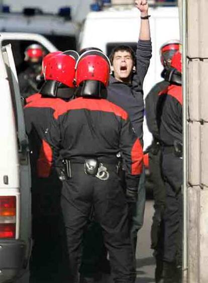 Uno de los miembros de Jarrai detenidos ayer por la Ertzaintza.