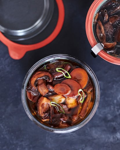 Setas en escabeche chino.