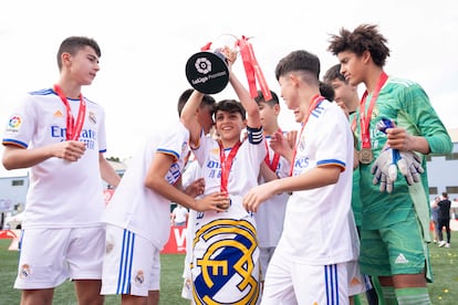 Los jugadores del Real Madrid celebran la victoria en la última edición internacional de LaLiga Promises Santander.