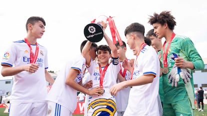 Los jugadores del Real Madrid celebran la victoria en la última edición internacional de LaLiga Promises Santander.